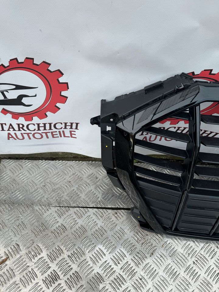 Audi Q3 S-Line Kühlergrill Grill 83A853651F 83A853651E in Herne