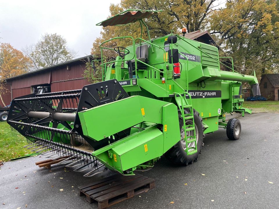 Suche Mähdrescher Fahr Deutz Fahr M 1202 1102 1200 1000 Drescher in Wagenfeld