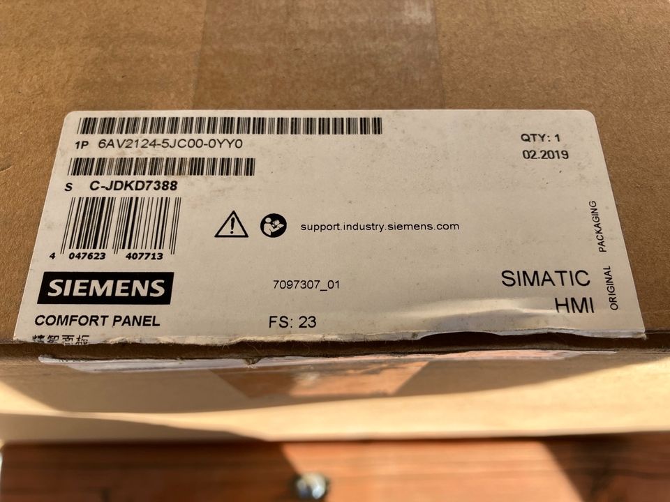 Siemens SIMATIC HMI TP900 Comfort Basis: 6AV2124-0JC01-0AX0 in Hatzfeld (Eder)