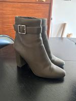 Khakifarbene Stiefeletten von Charles & Keith 36 Eimsbüttel - Hamburg Stellingen Vorschau