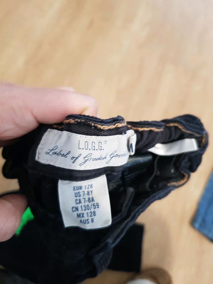 Cord hose Jeans jungen Applikationen 122 128 H&M Pailletten kord in Freiburg im Breisgau