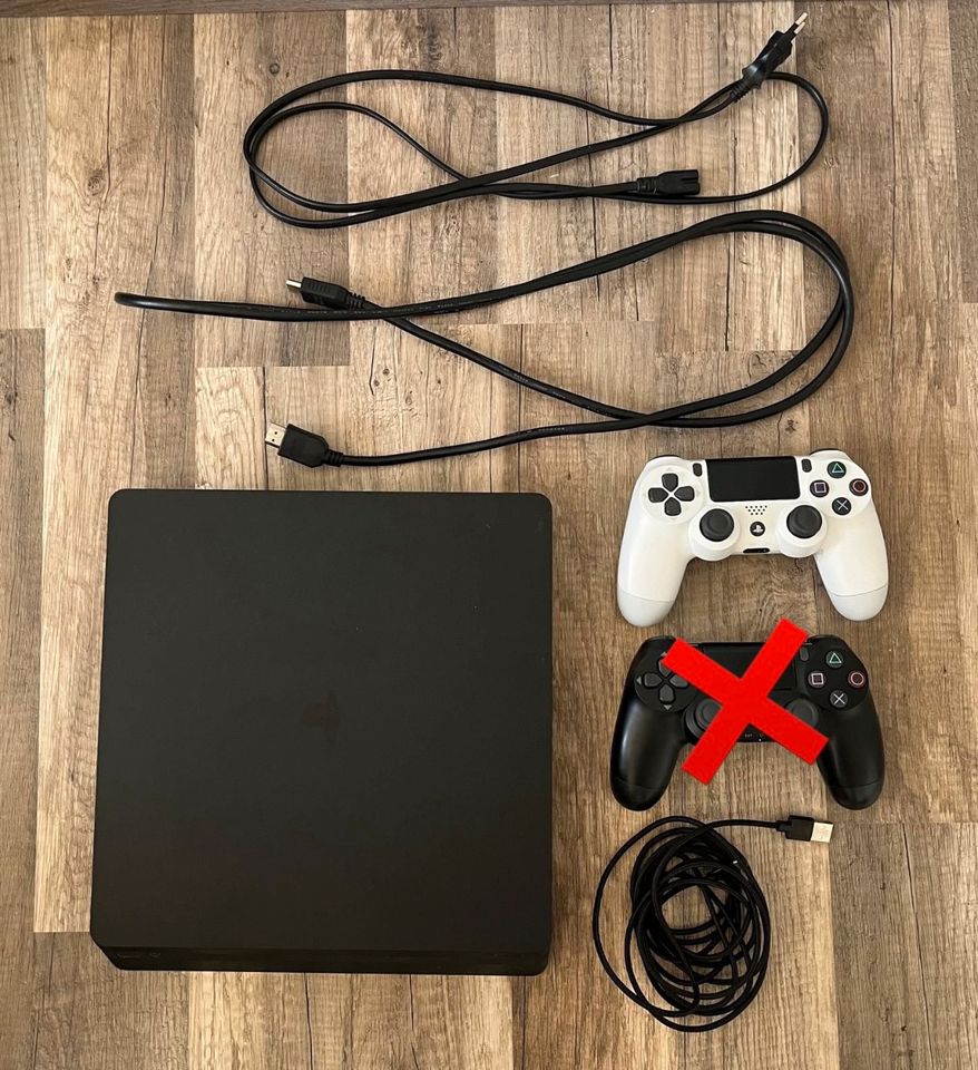 PS4 Slim 1 TB + 2 Controller in Lüneburg