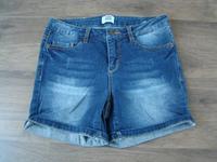 VERO MODA Damen Hose Shorts HIGH Jeans S 27 Bermudas 1xgetragen Nordrhein-Westfalen - Menden Vorschau