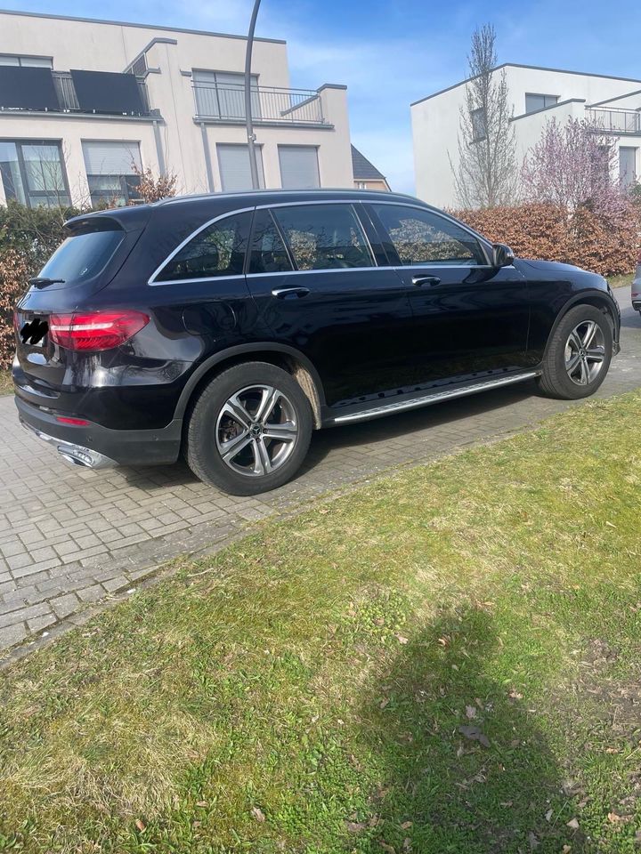 Mercedes GLC 220d 4MATIC AVANTGARDE in Hamburg