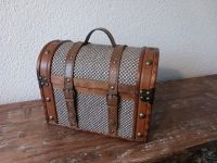 Koffer Truhe Kiste Dekoration Shabby chic Antik Sachsen - Neukirchen/Erzgeb Vorschau