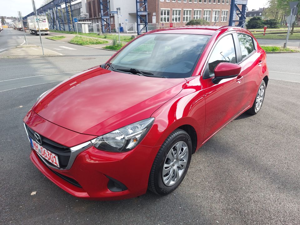 Mazda 2 Center - Line 1.5 L  wenig Km in Mülheim (Ruhr)