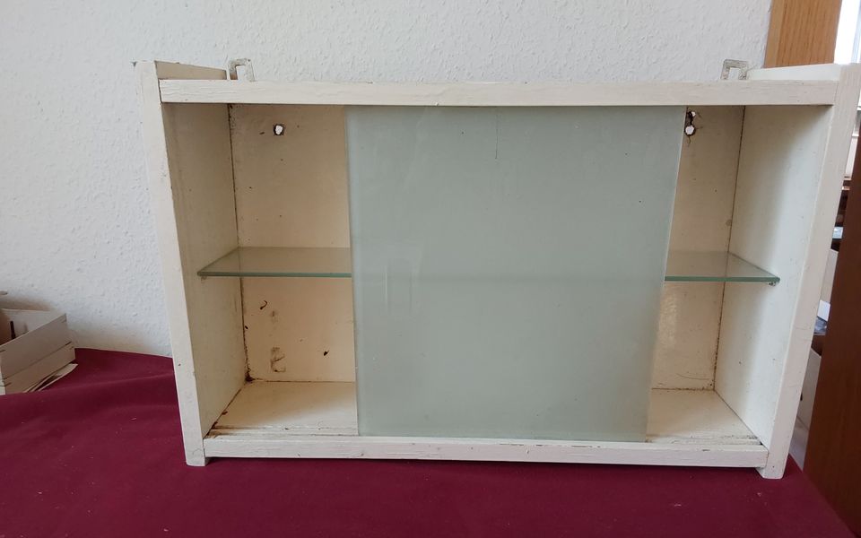 kleiner Badschrank; DDR ; Glas Schiebetüren; Hängeschrank in Benshausen