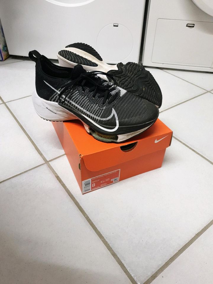 Nike Air Laufschuhe Carbon Schuhe Zoom Tempo Gr. 41 schwarz weiß in Ostheim