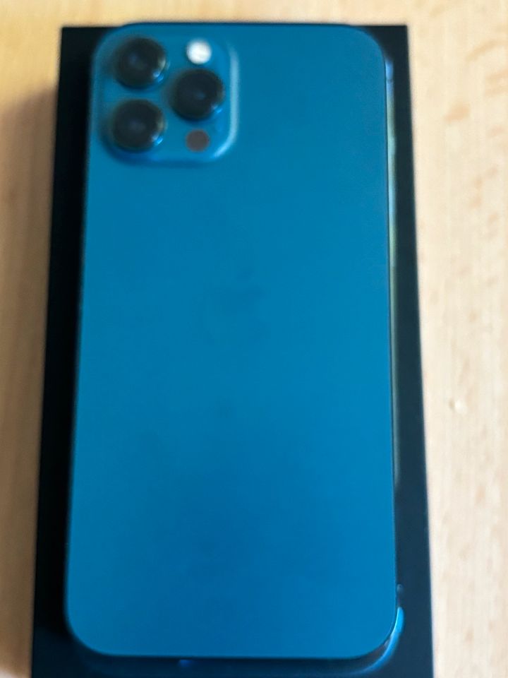 Iphone 12 Pro Max 128gb Pazifikblau i phone mit Ladekabel WİE NEU in Wiesbaden