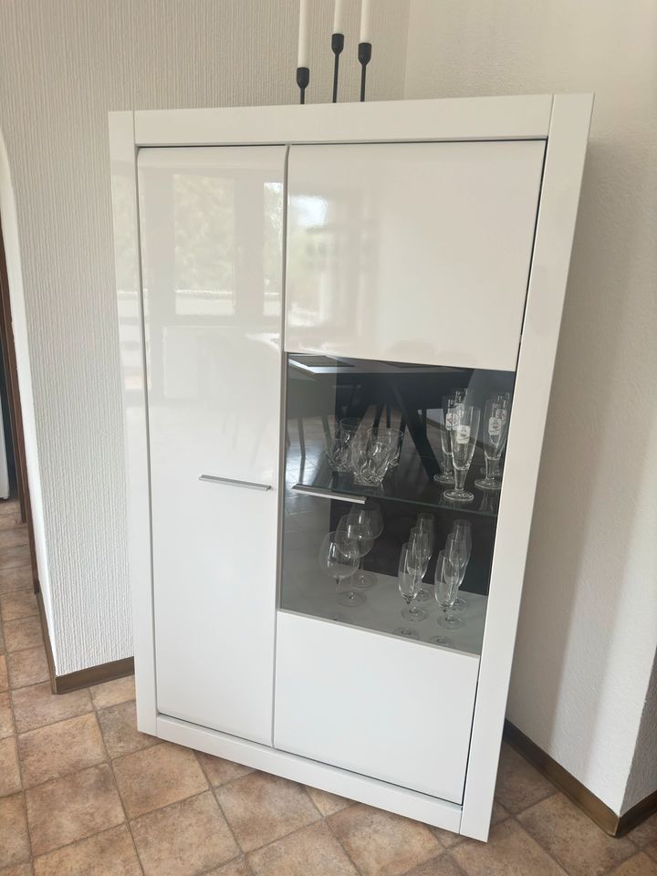 Highboard Weiß Hochglanz mit Beleuchtung in Schotten