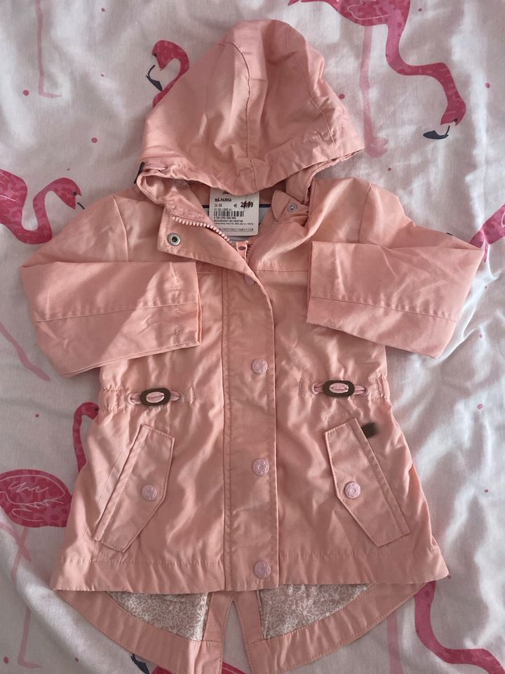 Neue Mädchen Jacke Gr.98 in Moers