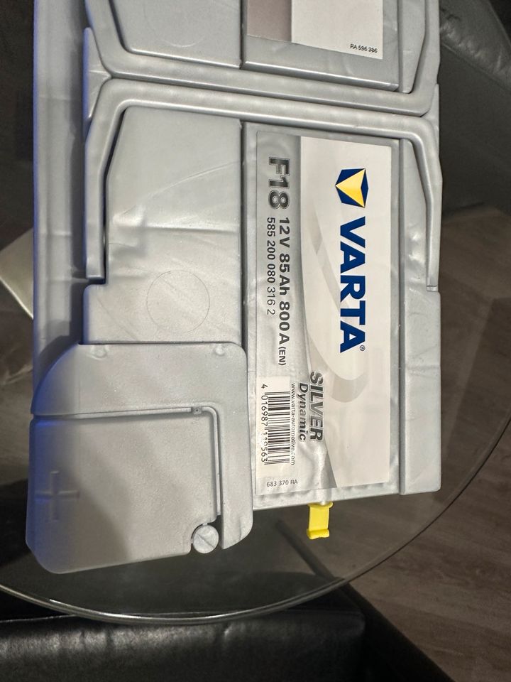VARTA Silver Dynamic F18 Autobatterie 12V 85Ah 800A NEU! Garantie in München