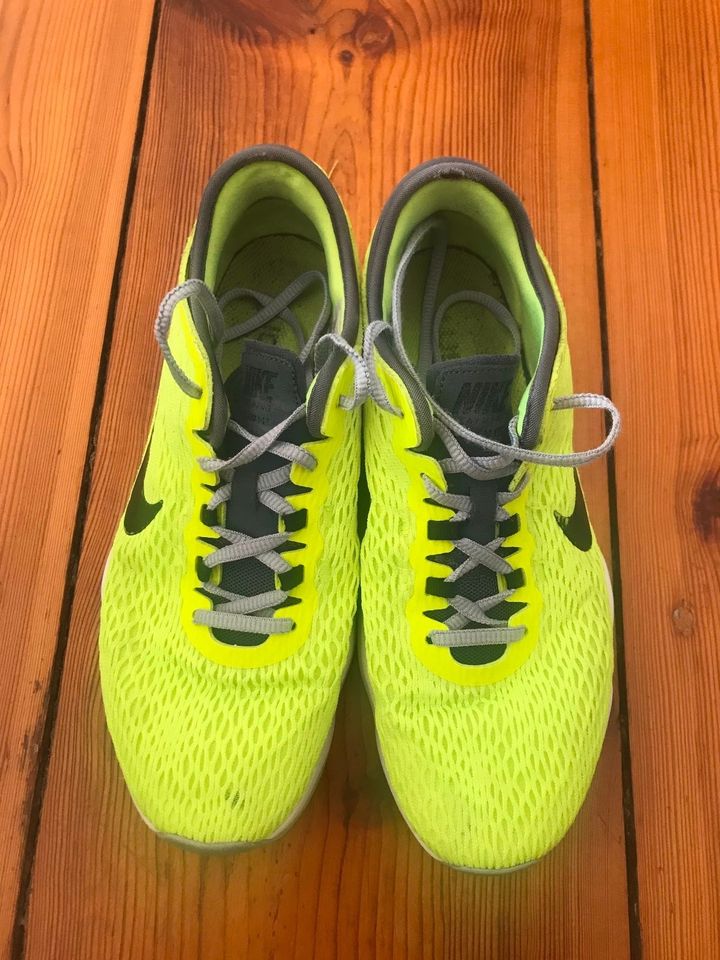 Nike Zoom Fit Trainingsschuh Gr. 38 Damen neon gelb schwarz gut in Berlin -  Friedenau | eBay Kleinanzeigen ist jetzt Kleinanzeigen