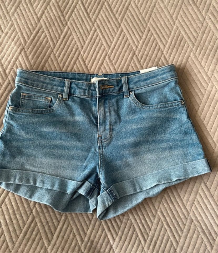 Jeans Short H&M in Euskirchen