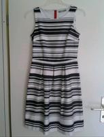 gestreiftes Sommerkleid von JAKE*S in Gr. 34/36 / Versand inkl. Hessen - Bad Vilbel Vorschau