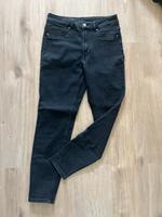 ***TOLLE H&M JEANS GR.40 SCHWARZ ***BASIC*** Wandsbek - Hamburg Volksdorf Vorschau