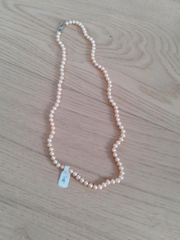 Perlenkette Länge 50 cm in Burgebrach