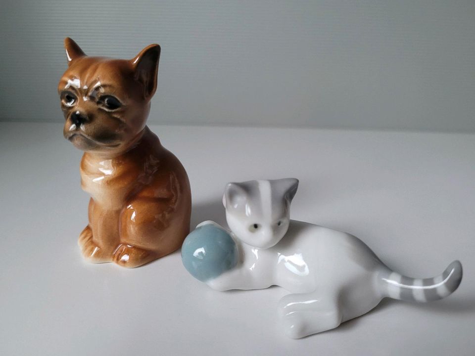alte Göbel Tiere Hund und Katze Porzellantiere Goebel Sammlung in Hamburg