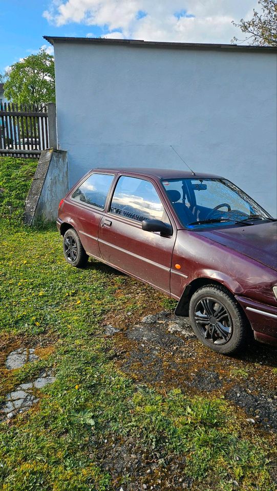 Ford fiesta in Kümmersbruck