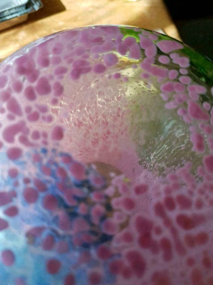 Sehr schöne Glaskunst  Vase Kosta Boda 3 farbig  handsigniert Top in Elsdorf