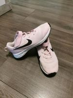 Nike Turnschuhe rosa Größe 35 Nordrhein-Westfalen - Warburg Vorschau