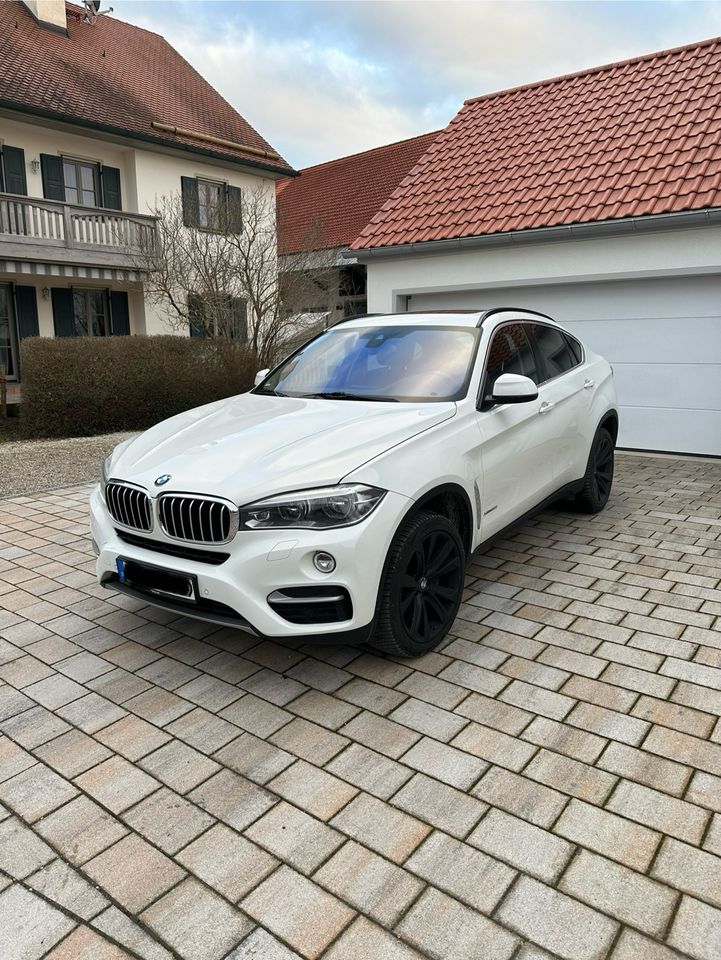 BMW X6 50i „Standheizung“ in Erdweg