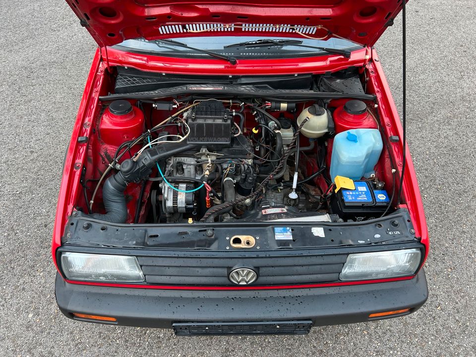 Volkswagen Jetta CL 1.6 Oldtimer 51kW 5-Gang 8-fach bereift in Treuchtlingen