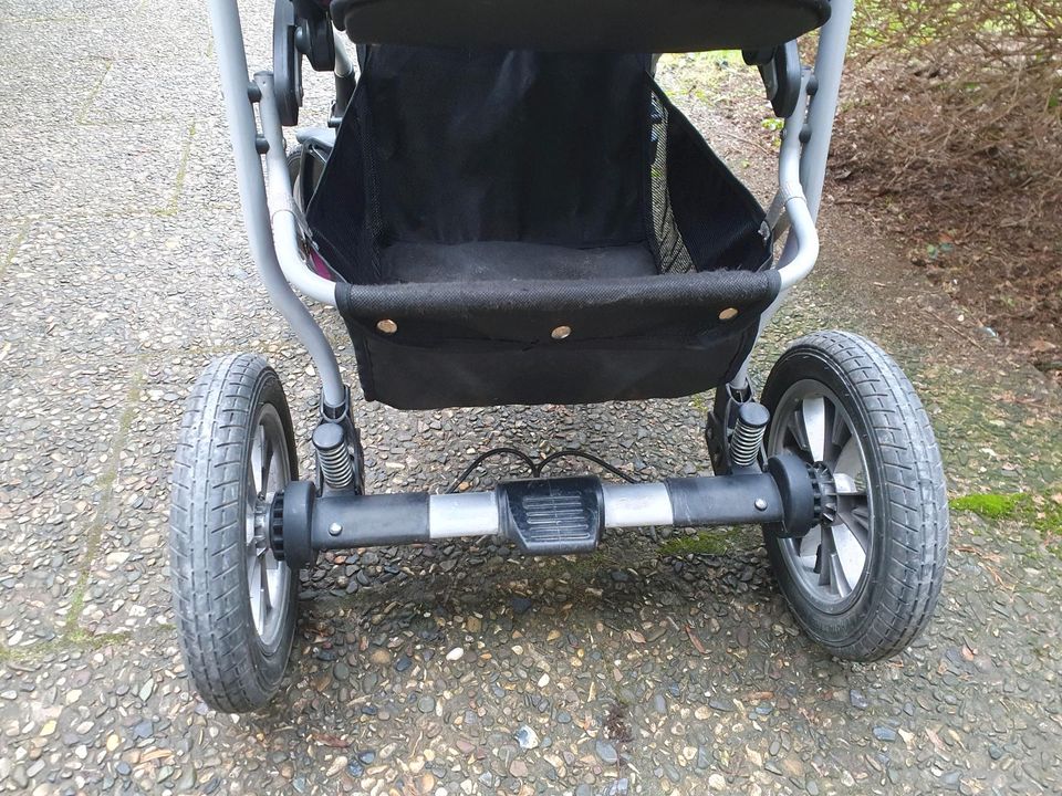 Kinderwagen Marke Coral vom 0 bis 4 Jahre in Seher gute Zustand in Neustadt am Rübenberge