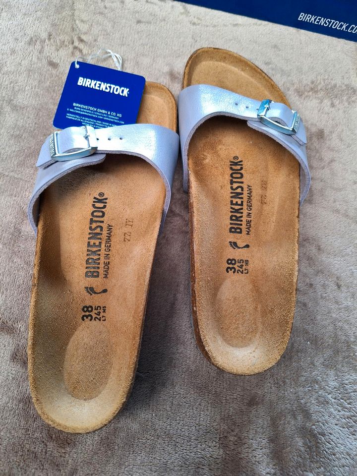 Birkenstock Madrid Gr.38 schmales Fußbett Lavendel NEU s.Foto !! in Bad Schwartau