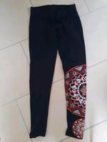 Desigual Leggings schwarz Gr. S wie neu Niedersachsen - Gifhorn Vorschau