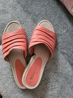 Tamaris ** Pantoletten ** Leder ** 40 ** Sandalen ** Neu Sachsen-Anhalt - Lieskau Vorschau