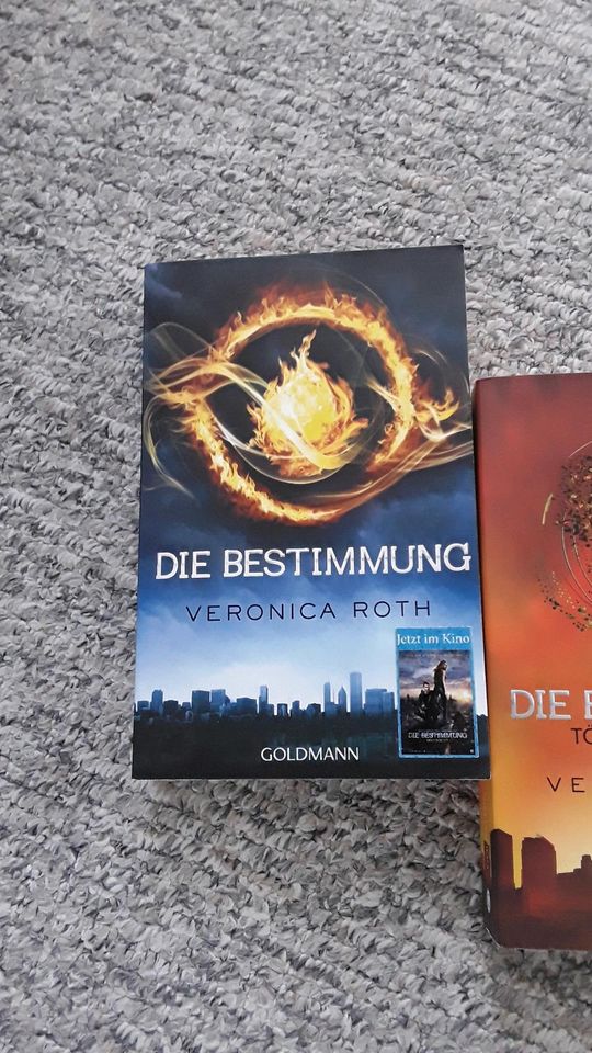 Veronica Roth Die Bestimmung 3 Bücher zus. 9 Porto 4,95 in Bernau