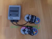 Super Nintendo Mini - 2 Controllern + Verlängerungskabel + Tasche Dresden - Neustadt Vorschau