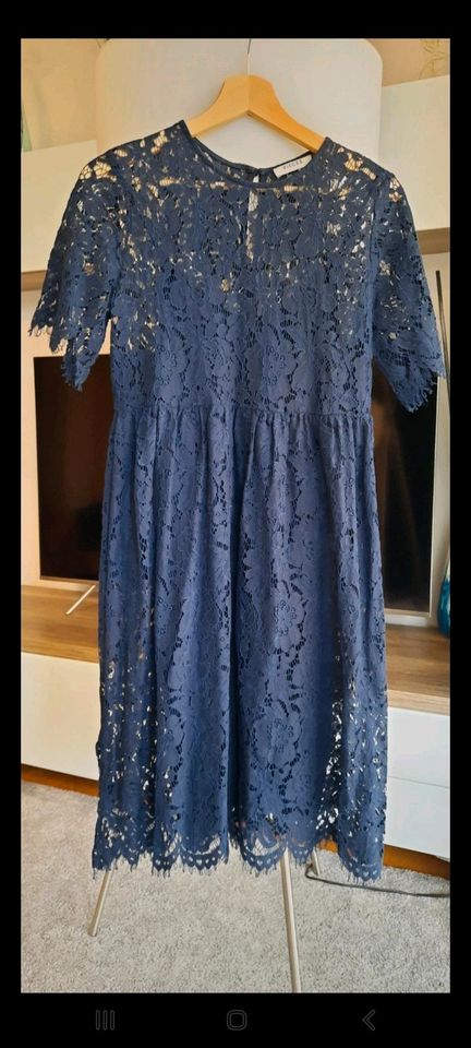 Spitzenkleid mit Unterkleid in blau von Pieces in Rheinfelden (Baden)