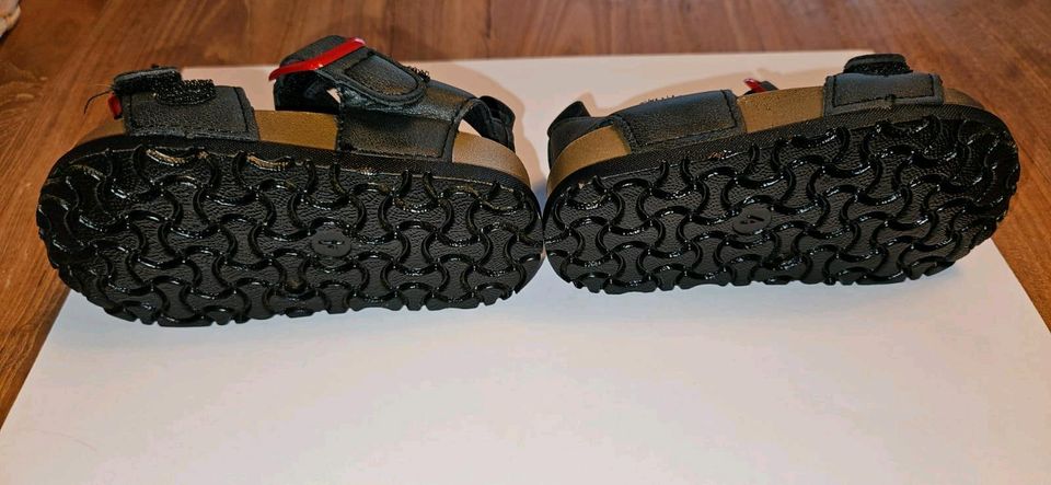 Kinder Sandalen unbenutzt in Weinheim