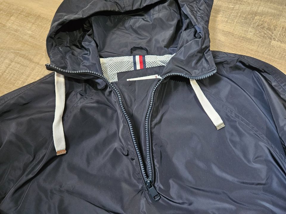 Tommy Hilfiger Jacke (Neu) in Husum