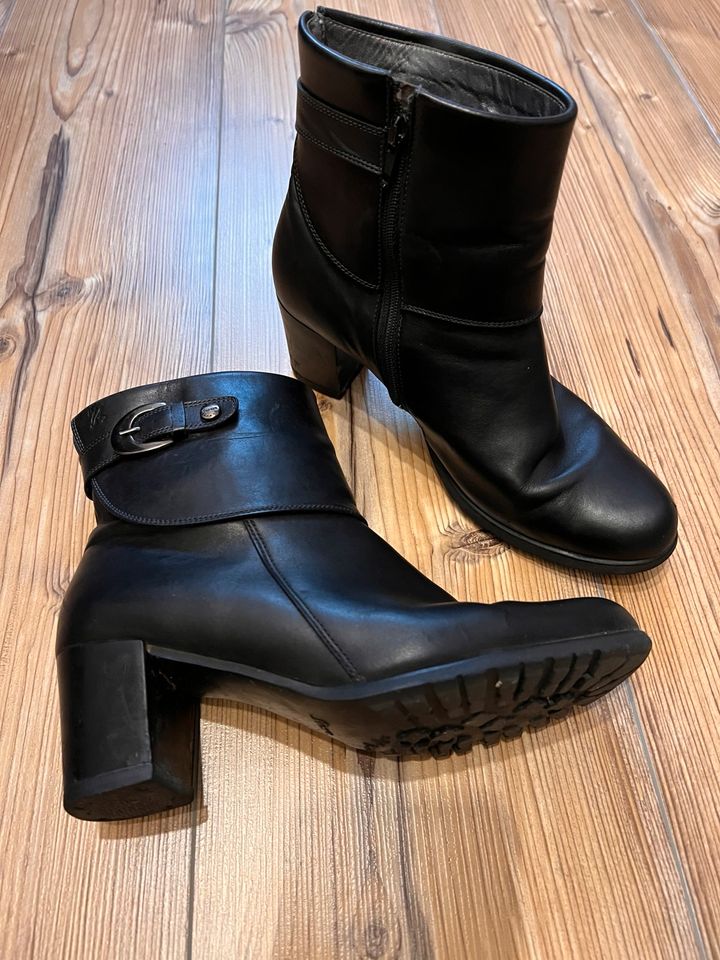 Stiefeletten Größe 38, schwarz, Leder in Neumünster