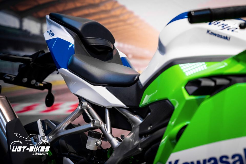Kawasaki ZX4R Neu Motorrad Supersport Sport 2024 in Lörrach
