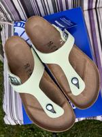 NEU ! Birkenstock Gizeh LEDER Sandalen Gr. 42 Normal faded lime Bonn - Buschdorf Vorschau