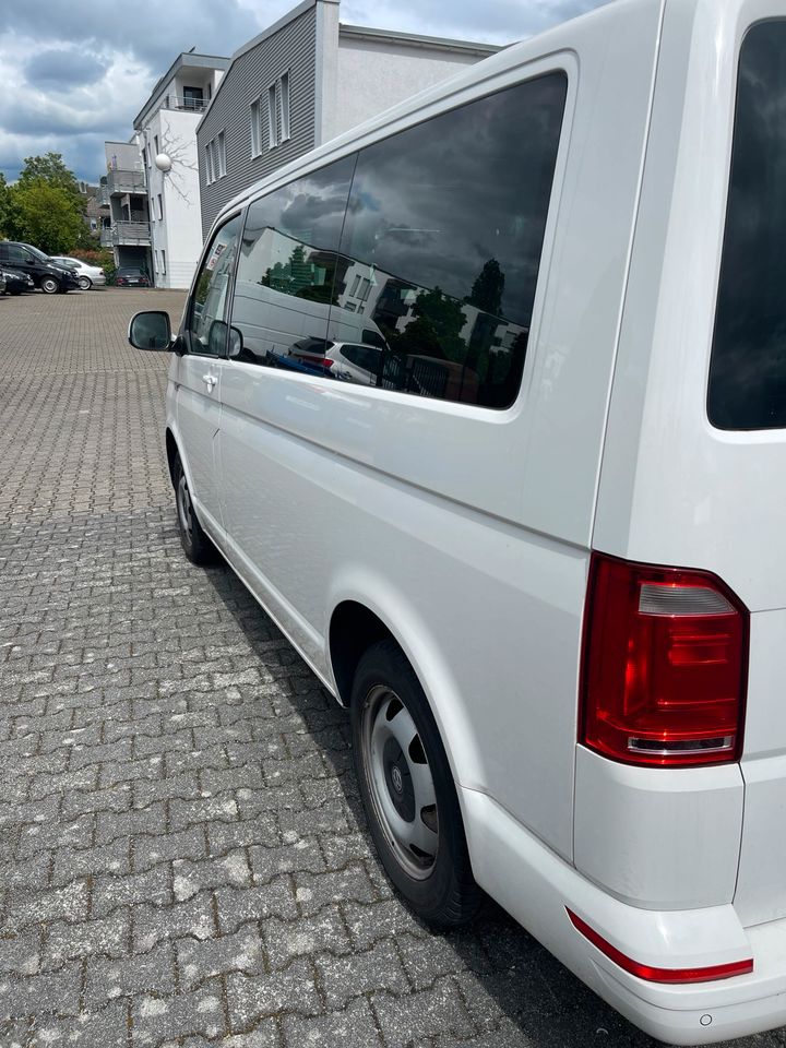 VW T 6 Caravelle kurz 88000 KM, DSG, AHK, Scheckheft Unfallfrei in Bornheim