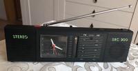 SRC 900 RFT Stereo Radiowecker DDR /Rarität mit Serviceanleitung Sachsen - Plauen Vorschau