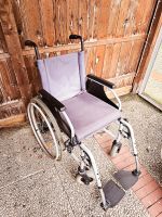 Rollstuhl Vermeiren faltbar mit Sitzkissen und Fußauflagen Niedersachsen - Vechta Vorschau