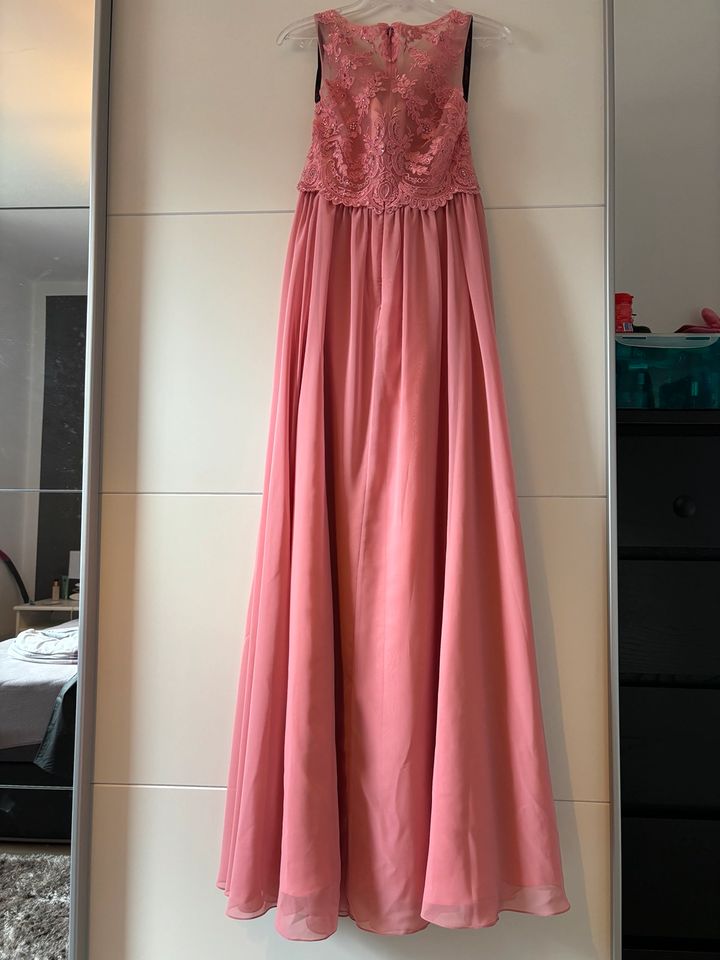 Abendkleid in Fuchsmühl