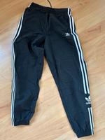 Schwarze Adidas Hose lang Gr.36 Bayern - Hösbach Vorschau