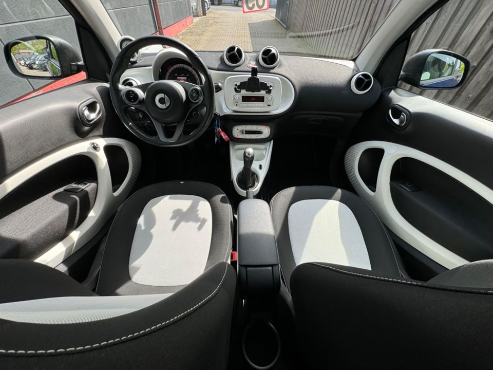 Smart ForTwo PASSION Basis 52kW PANORAMA ALU´S KLIMA in Castrop-Rauxel