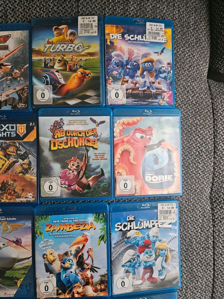 20 Blu-ray DVD's und 3D Filme Disney,Barbie je 4,- in Esens