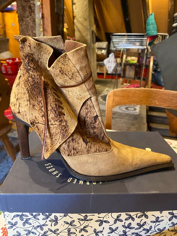 5 Paar italienische Designer Stiefel/Stiefeletten in Bremen