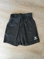 Erima Sporthose Turnhose kurze Hose 140 Schleswig-Holstein - Alt Bennebek Vorschau