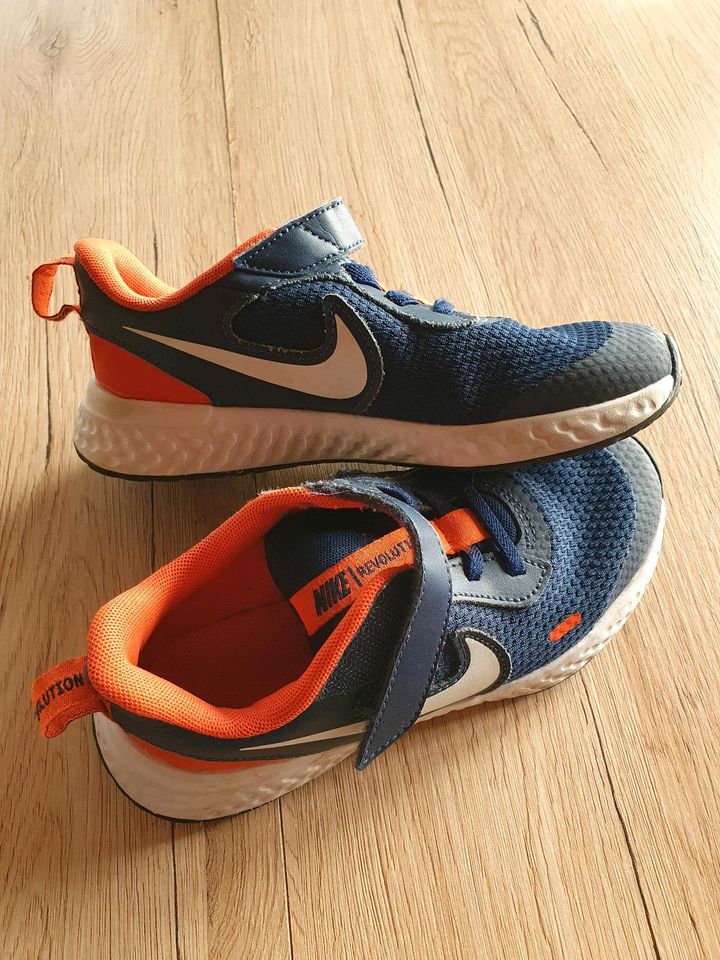 Nike Sneakers, top Zustand Gr. 30 in Murg