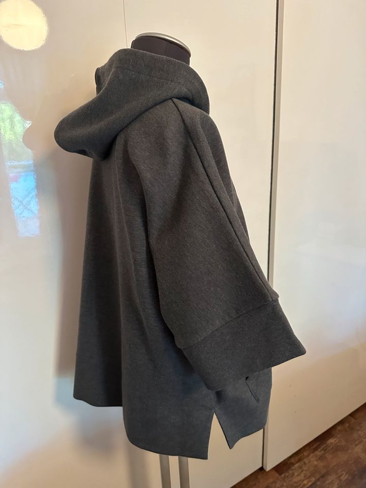 Margittes Sweatshirt Sweatjacke Jacke Kapuze Grau Gr 38 Neu 199€ in Düsseldorf